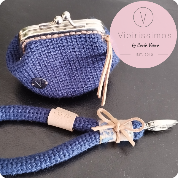 Duo Porta‑Moedas & Porta‑Chaves em Crochê – Blue Wildgarden (Linha Essencial)